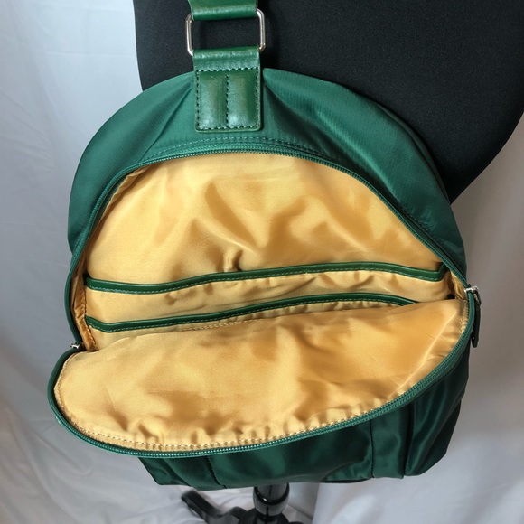 Crossbody sling bag NWOT in emerald green! - Picture 4 of 4